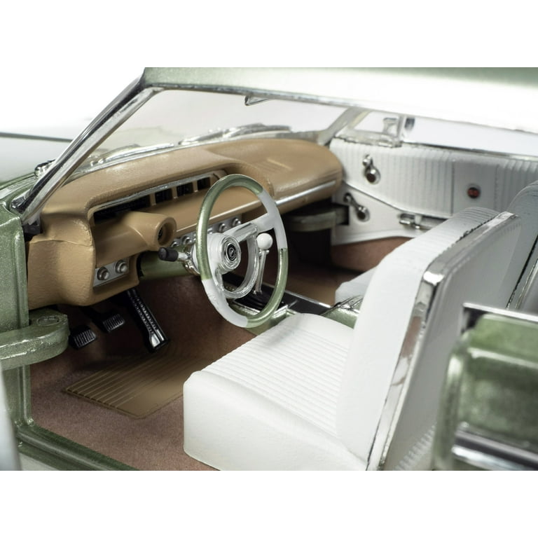 ミニカー 1/18 1964 Chevrolet Impala SS 1964 Chevrolet Impala SS 409 Hardtop Meadow Green Metallic