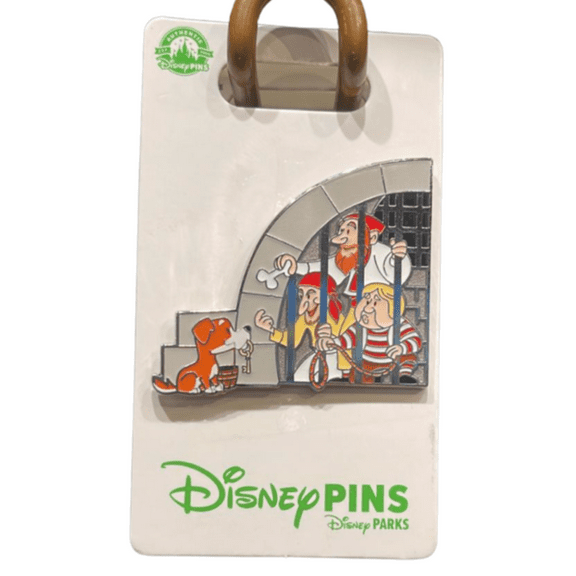 Disney Parks Pirate Jail Key Pin New with Card