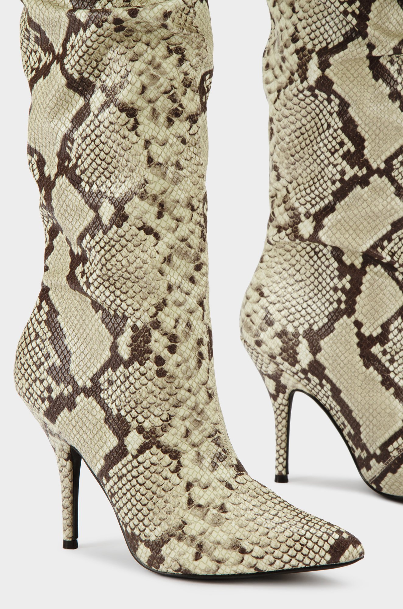 cape robbin snake boots