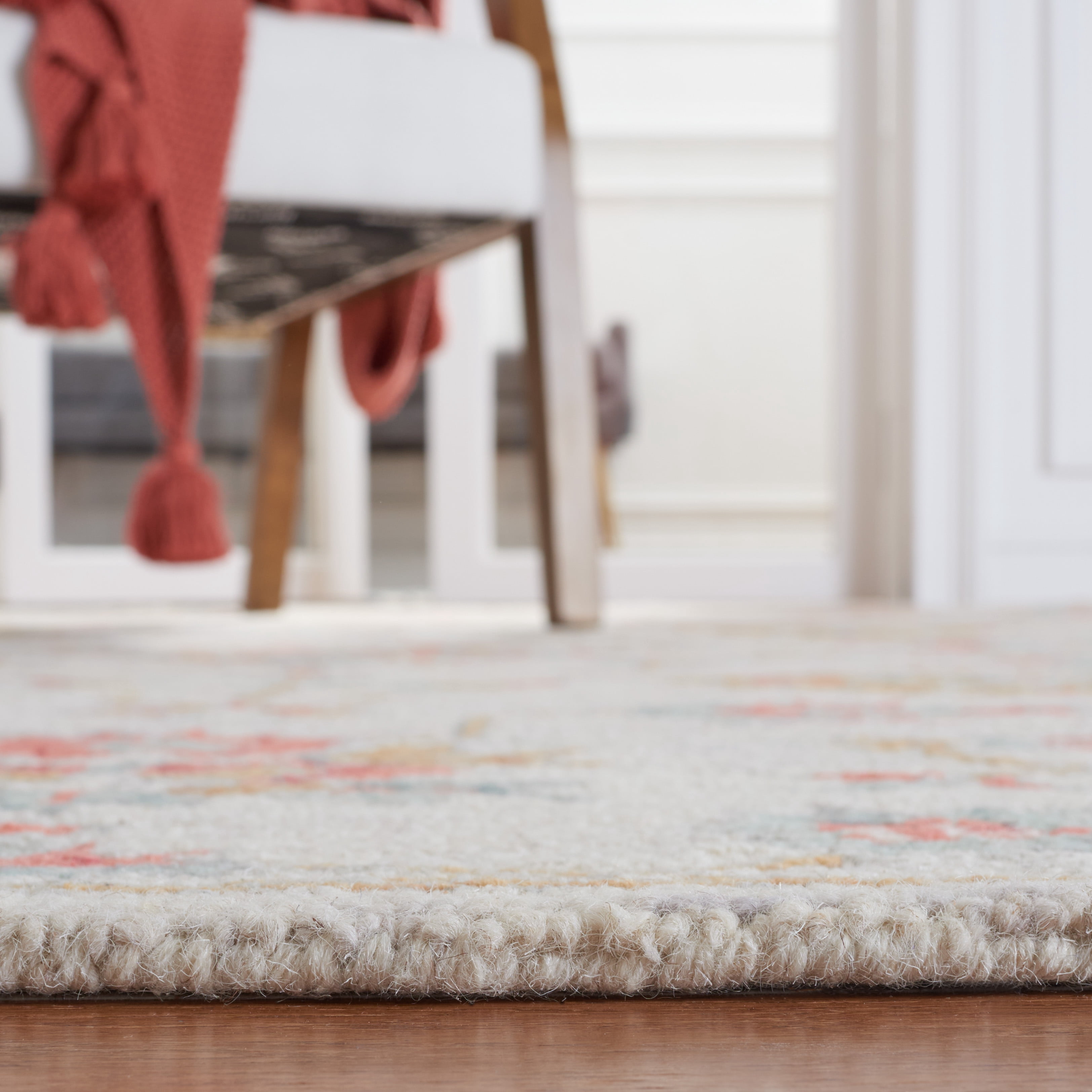 SAFAVIEH Micro-Loop Raschelle Floral Area Rug, Silver/Red, 8' x 10'