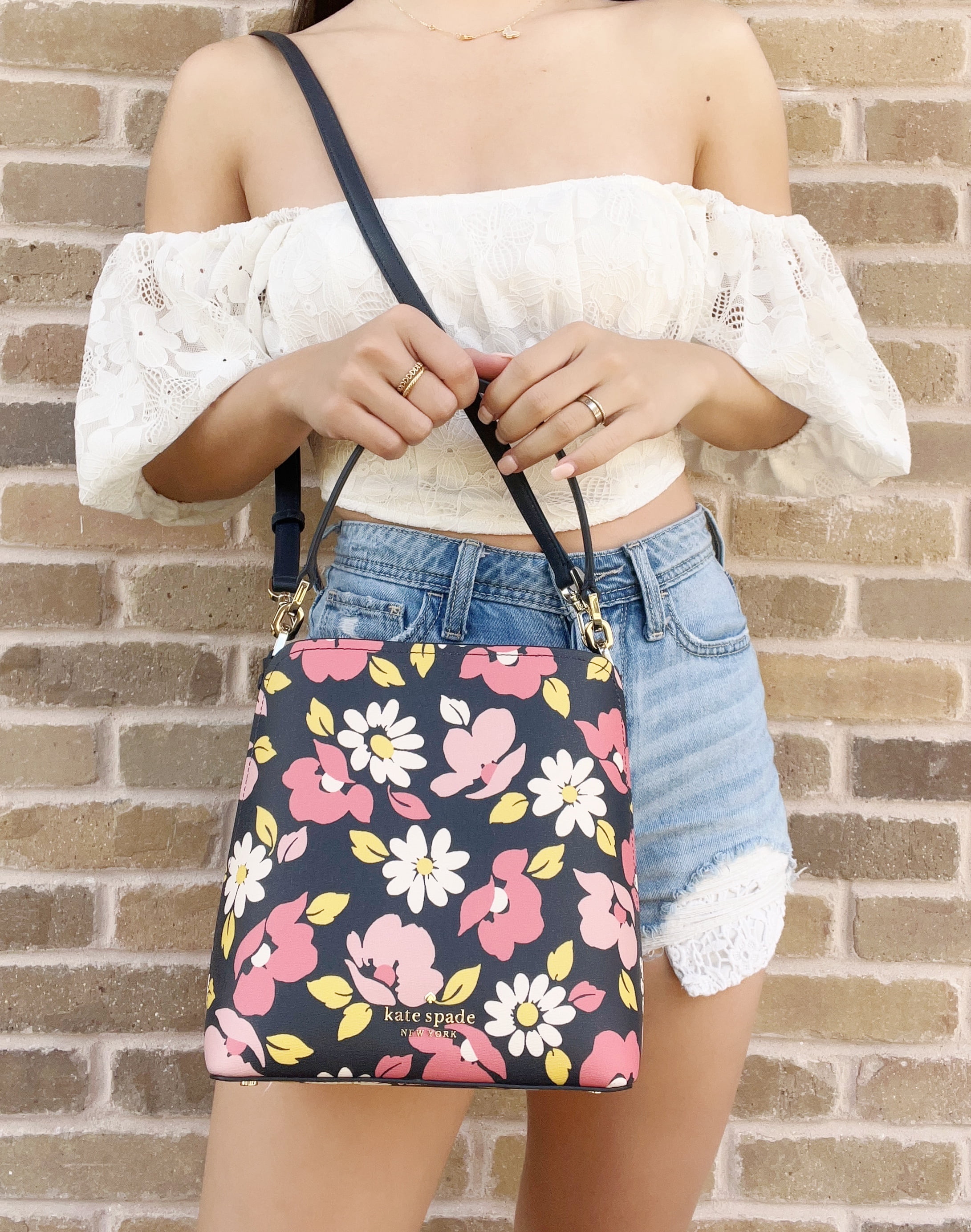 Kate Spade New York Women's  Darcy Daisy Leather Bucket Bag Crossbody Blue Floral