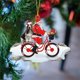 thumbnail image 4 of Paquete de 2 divertidos adornos colgantes de madera de Navidad, lindo Papá Noel monta una bicicleta con un perro, árbol de Navidad, manualidades para colgar en Navidad, Año Nuevo (GRAMO), 4 of 5