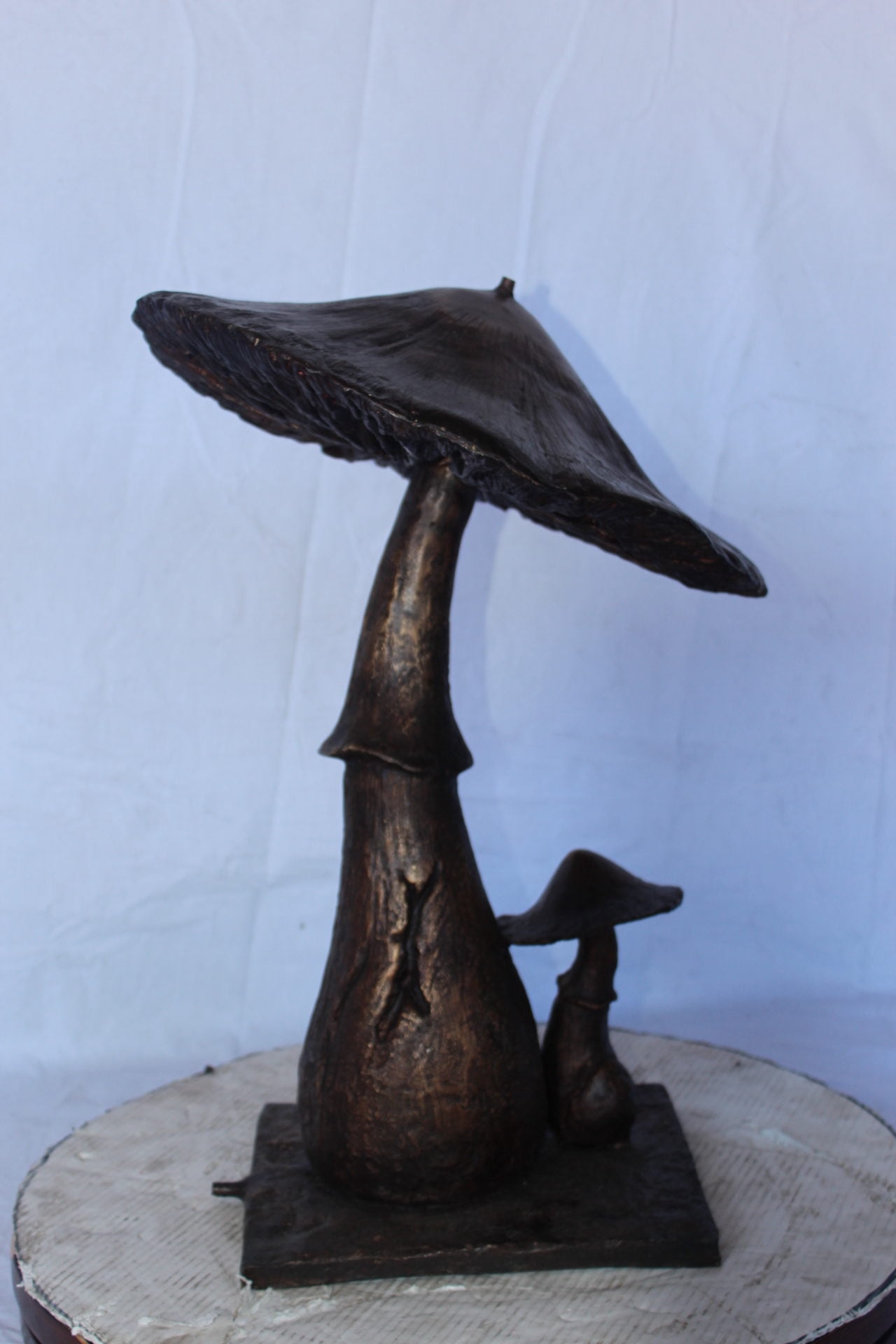 Nifao Leaning Mushroom Outdoor Fountain Statue, Bronze Garden Water Feature Sculpture for Patio & Yard – Garden Water Feature Sculpture, 18"L x 17"W x 24"H