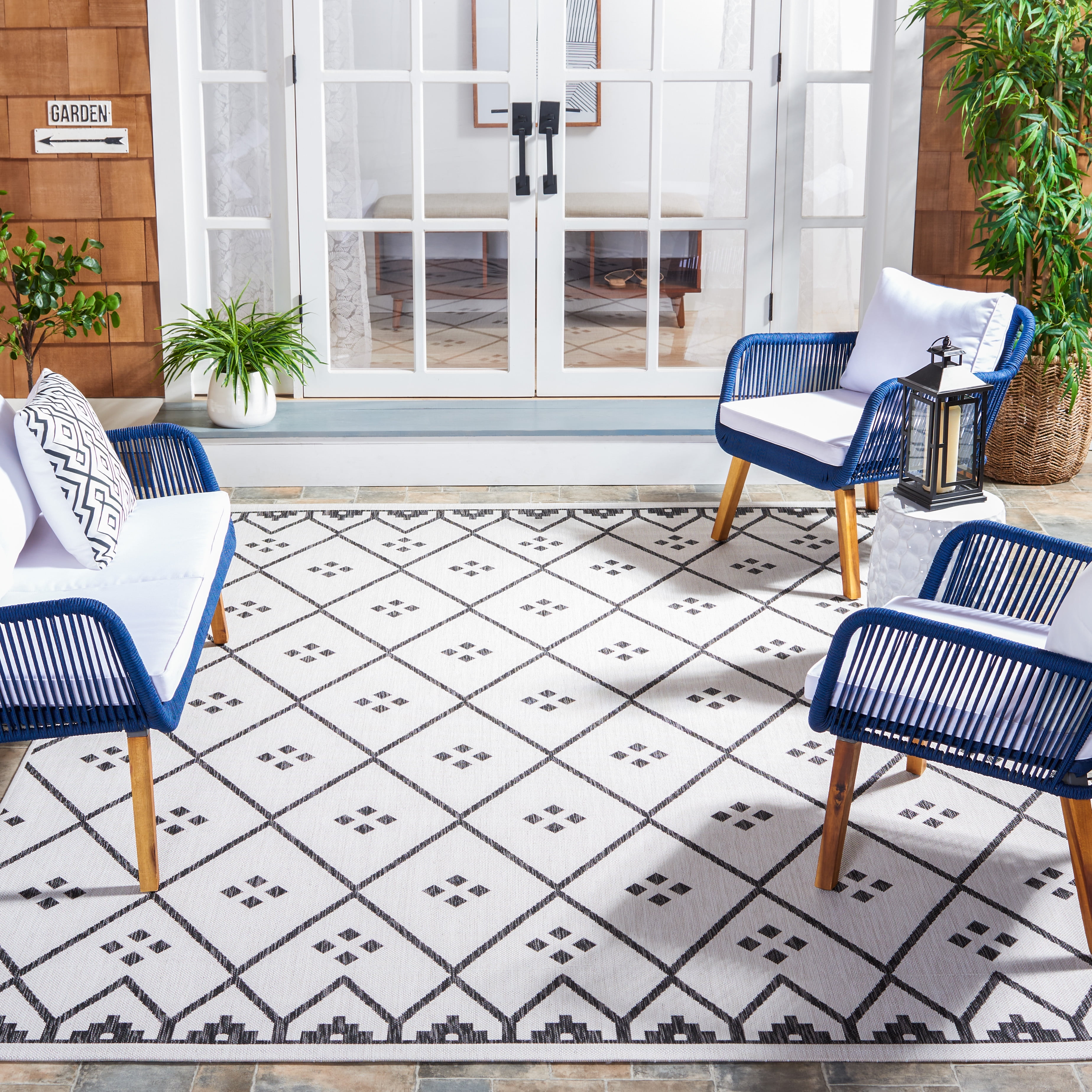 SAFAVIEH Courtyard Wasif Geometric Indoor/Outdoor Area Rug, Ivory/Black, 6'7" x 6'7" Square