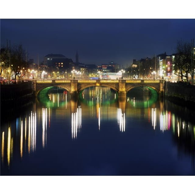 Posterazzi DPI1809846 Rivière Liffey la Nuit OConnell Rue Pont Dublin Irlande Affiche Imprimée par la Collection d'Images Irlandaise, 17 x 13