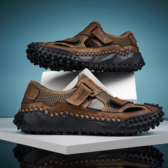 Outdoor Mesh Adjustable Closed-Toe Casual Sandals