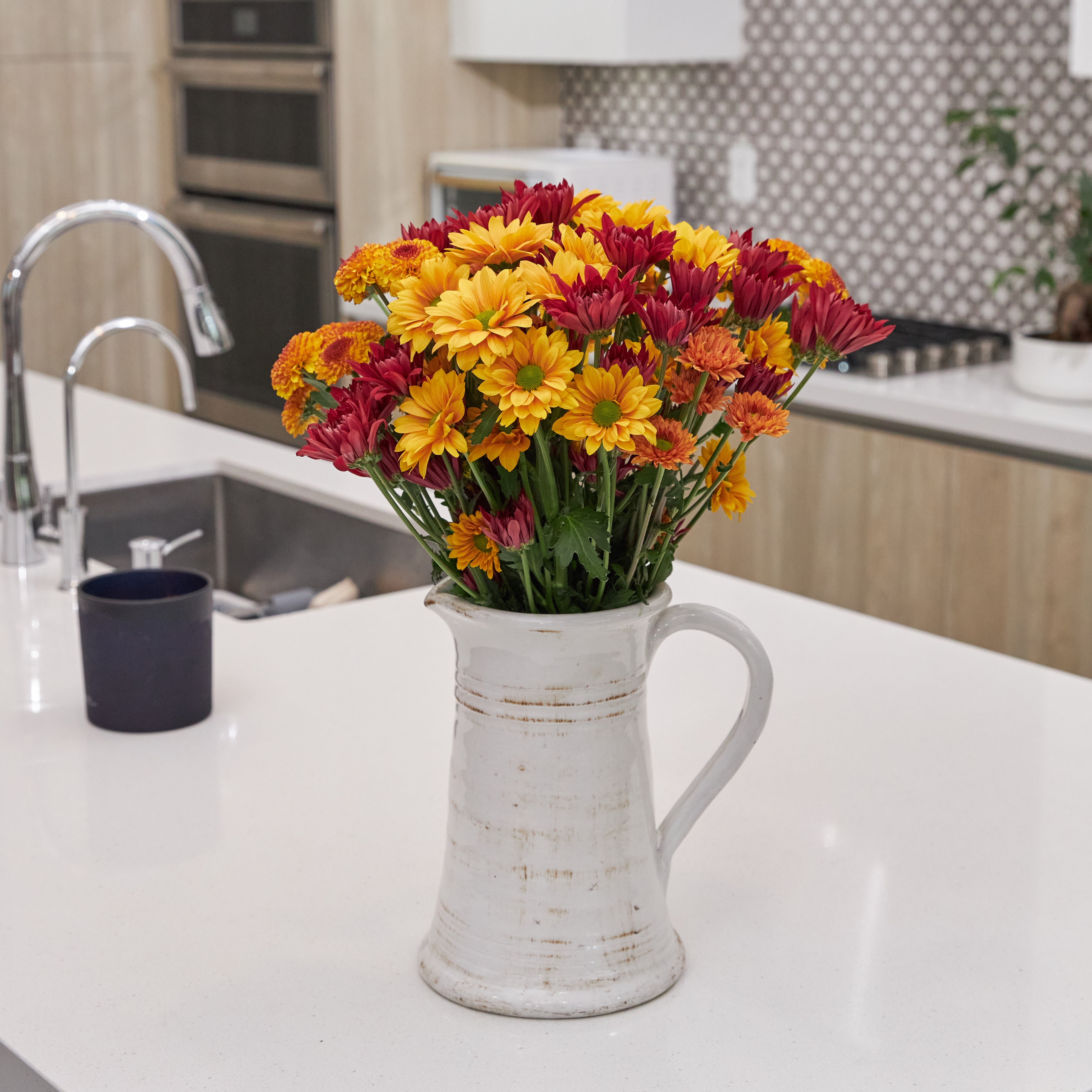 Rainbow Pom Flower Bunch Large, Colors May Vary