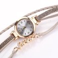 thumbnail image 3 of Reloj de pulsera con patrón de amor y diamantes de imitación de cuarzo con correa de cuero de PU para mujer a la moda (gris), 3 of 3