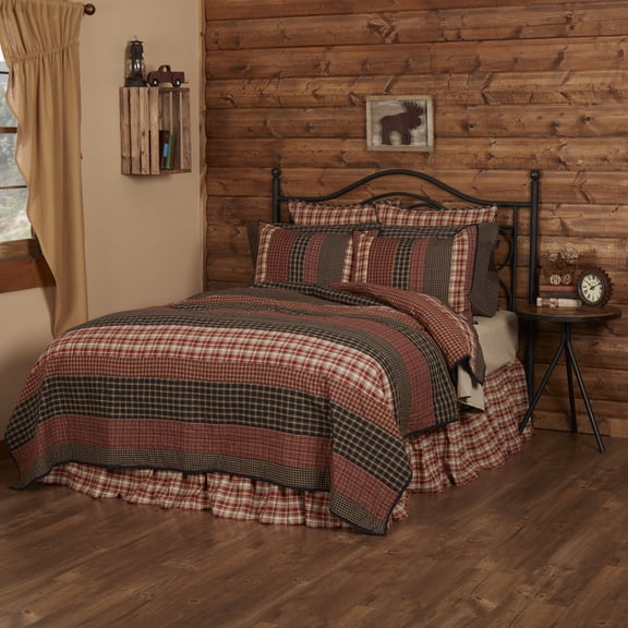 VHC Brands Beckham 3 Piece Quilt Set (1 Queen Quilt, 2 Standard Shams)