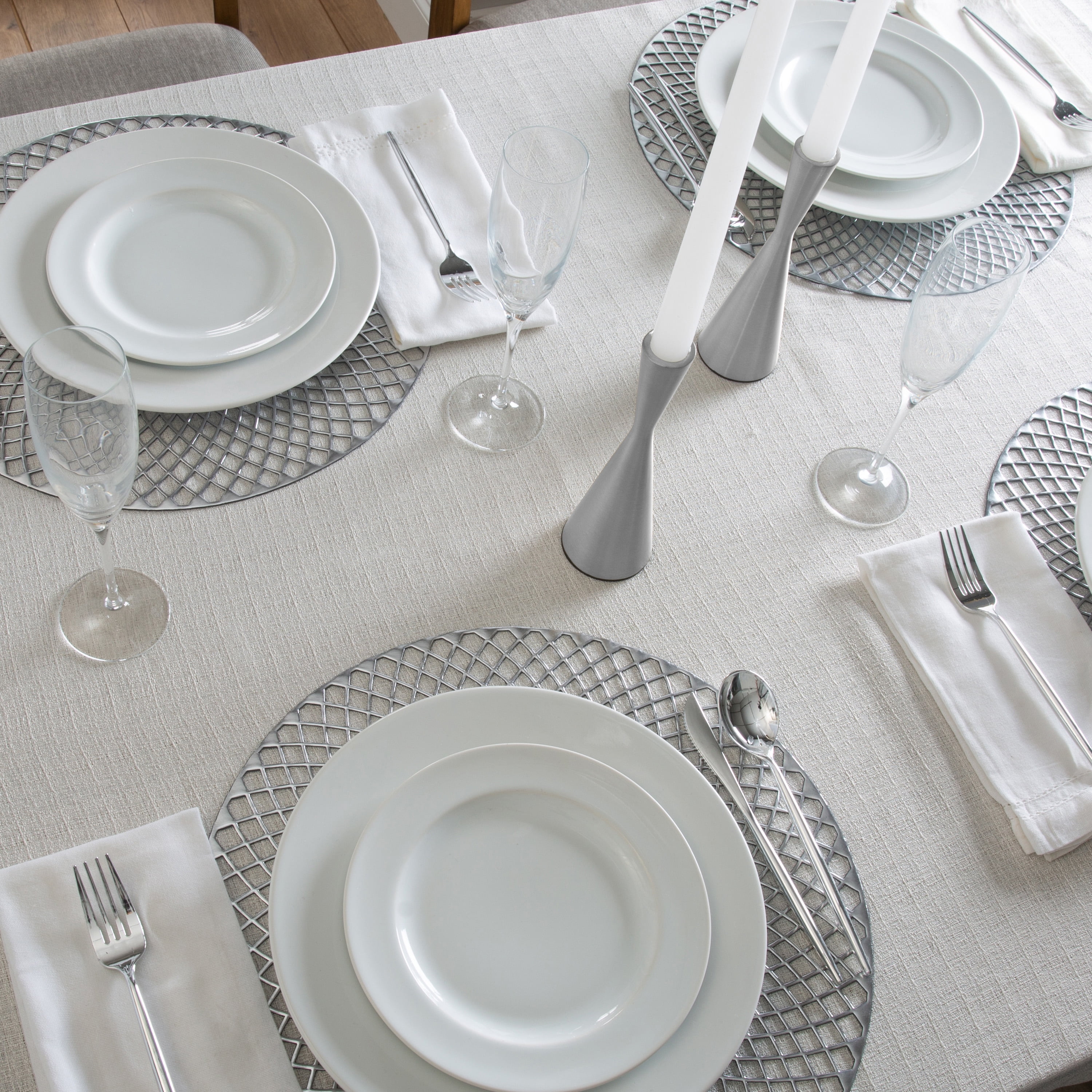 Home Details Set of Four Cut Out Round Table Place Mats, Silver