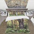 thumbnail image 2 of Designart 'Árbol grande en bosque otoñal' Juego de funda nórdica Lake House, 2 of 5
