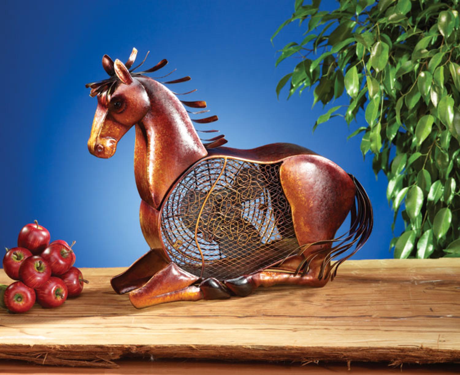 Horse table. Дизайнерские лошадки. Лошадь дизайнера. Морские лошадки дизайнерские работы. Лошадиный дизайнер.