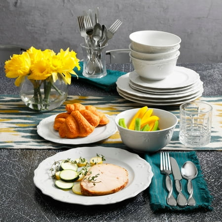 Gibson Home Everyday Scalloped Edge 12-Piece Dinnerware