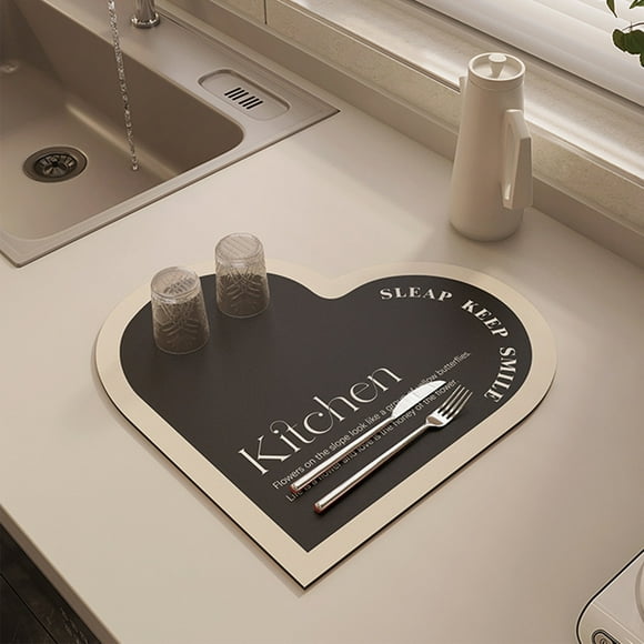 Diseño en forma de corazón: la exclusiva almohadilla de drenaje en forma de corazón agrega un toque romántico a la cocina, siendo a la vez moderna y práctica.