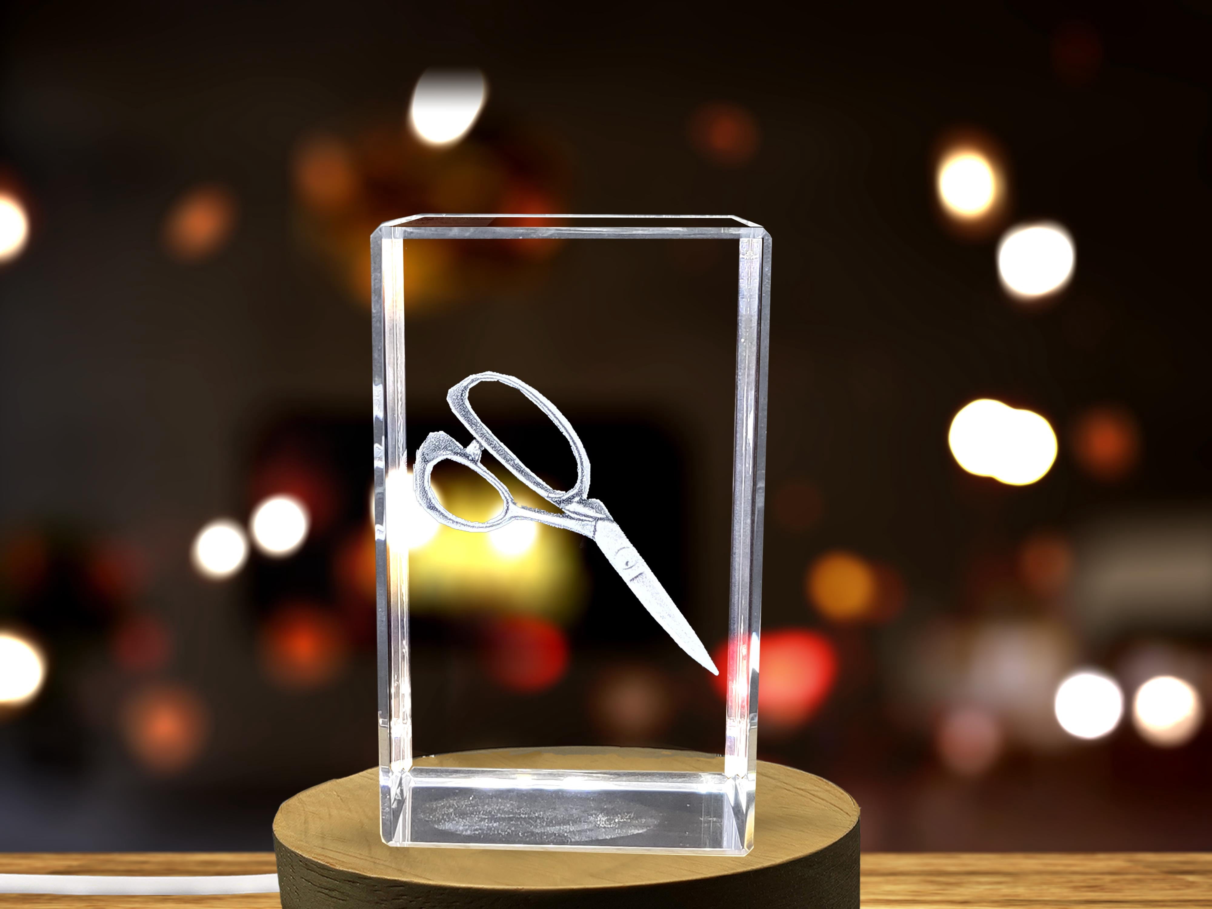 Exquisite 3D Engraved Crystal of Iconic Fabric Shears for Sewing Enthusiasts