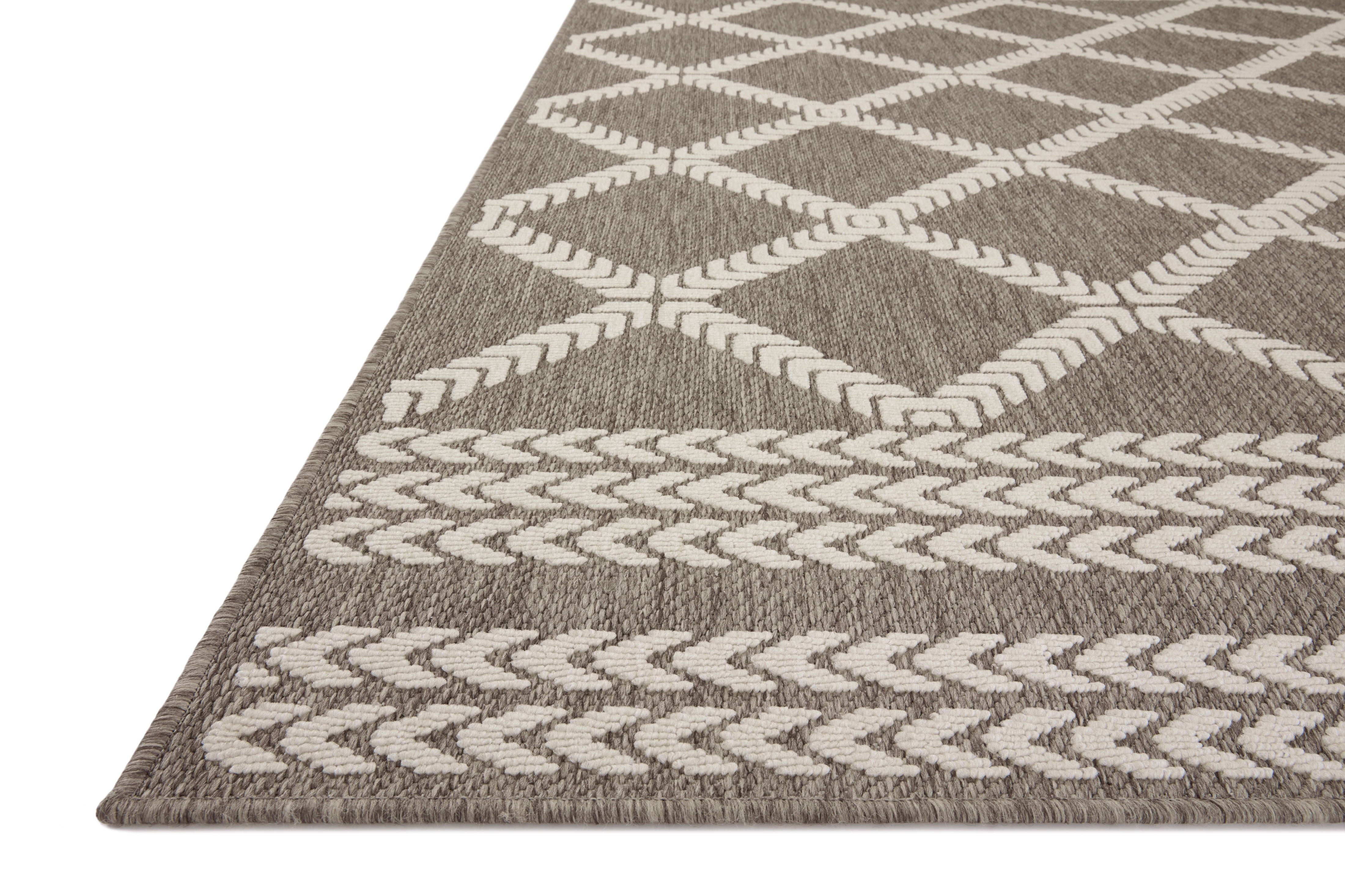Indoor Outdoor Loloi Rainier Natural / Ivory 2'-2" x 3'-9" Accent Rug