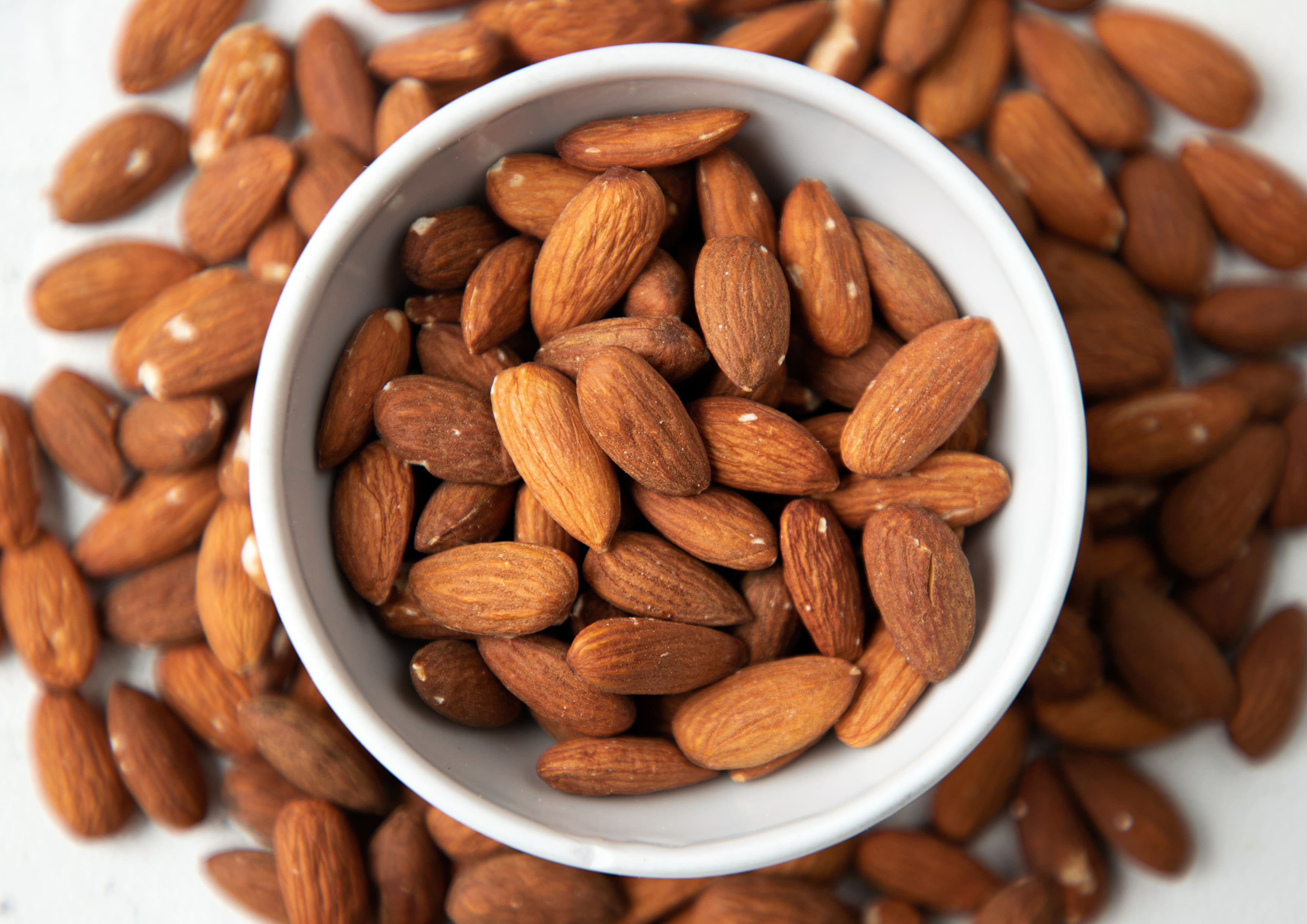 Organic Dry Roasted Almonds with Himalayan Salt, 4 Pounds – Non-GMO, Oven Roasted, Lightly Salted Whole Nuts, No Oil Added, Vegan, Kosher, Bulk. High in Protein and Essential Fatty Acids. Great Snack