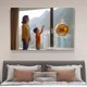 thumbnail image 4 of Una madre y su hijo de pie junto a una gran ventana mirando el paisaje urbano. Decoración para la oficina o la habitación. Estilo enmarcado, 30 x 45 cm., 4 of 8