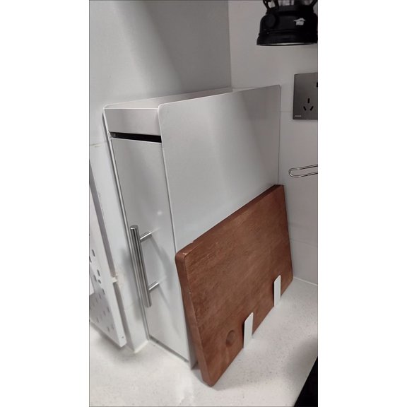 Double-layer kitchen storage rack with magnetic hooks and chopping board holder, suitable for storing seasonings, cups, spices, herbs and water bottles. Pull-out design on the countertop.