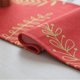 thumbnail image 2 of Camino de mesa decorativo navideño MACHAO Feliz Navidad 180 x 30 cm rojo y dorado, 2 of 5