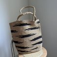 thumbnail image 3 of Nuevo bolso de hombro tejido a mano con diseño geométrico Lafite Grass, moderno y sencillo, bolso de mano de gran capacidad para vacaciones en la playa, 3 of 5