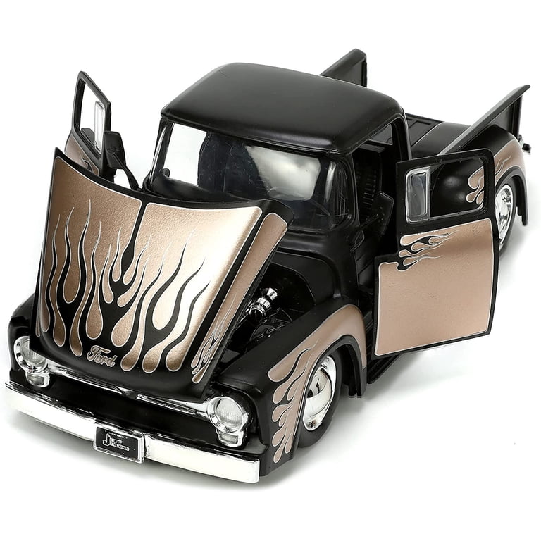 JADA 1956 フォード F-100 ピックアップ ウィズ　ガスポンプ JADA TOYS 1956 Ford F-100 Diecast Car Collectible, 1/24 Scale