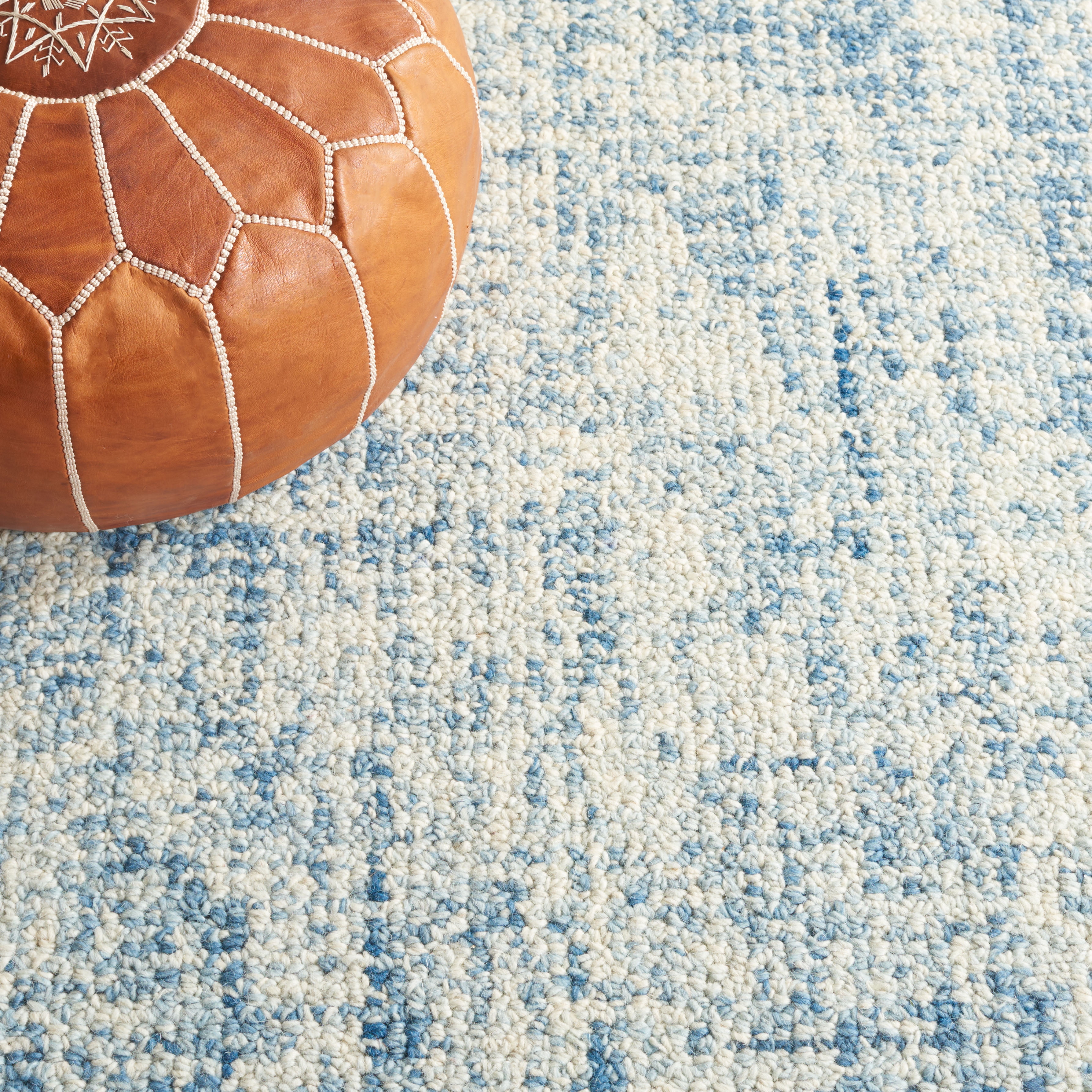 SAFAVIEH Abstract Ethelyn Solid Area Rug, Blue/Ivory, 6' x 6' Round