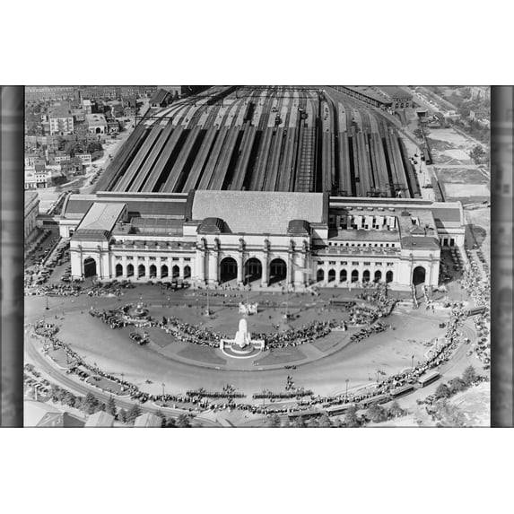 24"x36" Gallery Poster, Aerial photograph of Union Station, Washington, D.C. 1921-1922