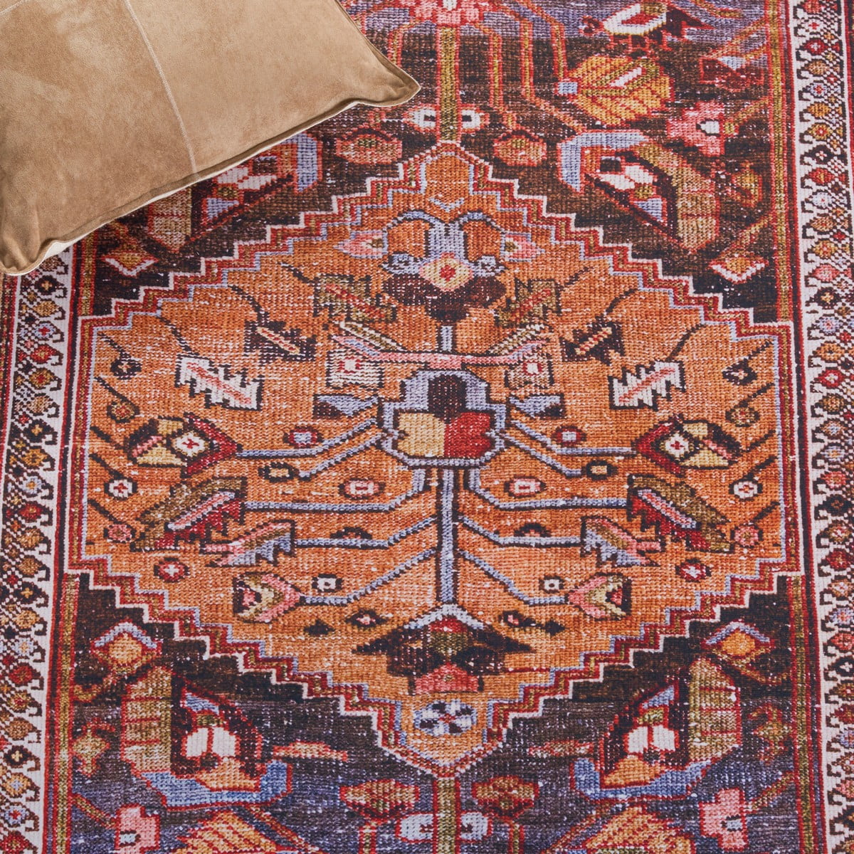 SAFAVIEH Tucson Regent Traditional Machine Washable Area Rug, 5' x 8', Navy/Rust