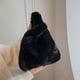 thumbnail image 3 of Bolso de felpa de otoño e invierno, bolso de mujer, bolso de mano sencillo de moda, bolso peludo portátil con textura de niña, 3 of 6