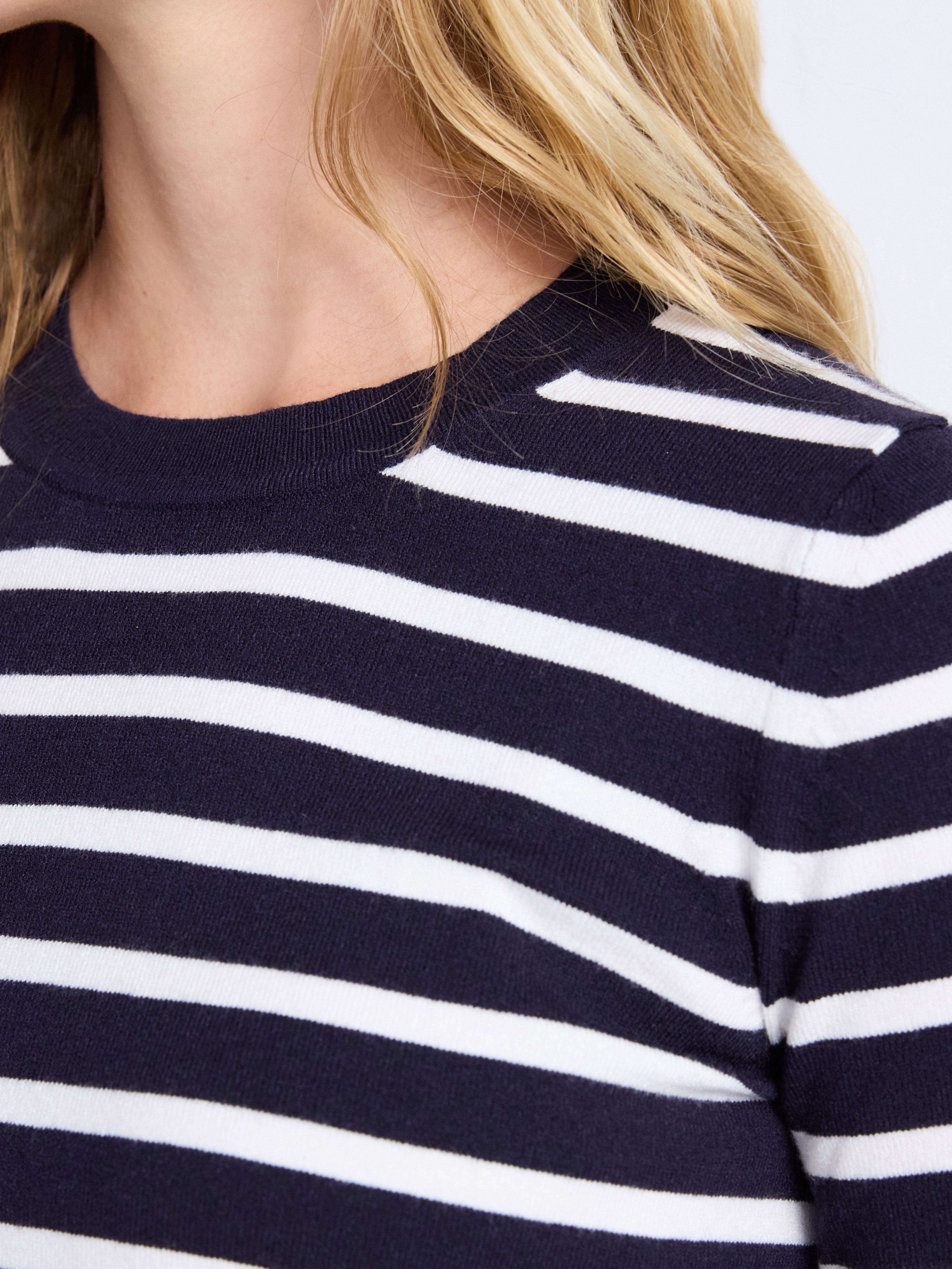 Free Assembly Women's and Women's Plus Cozy Yarn Crewneck Sweater with Long Sleeves. Lightweight, Sizes XS-4X