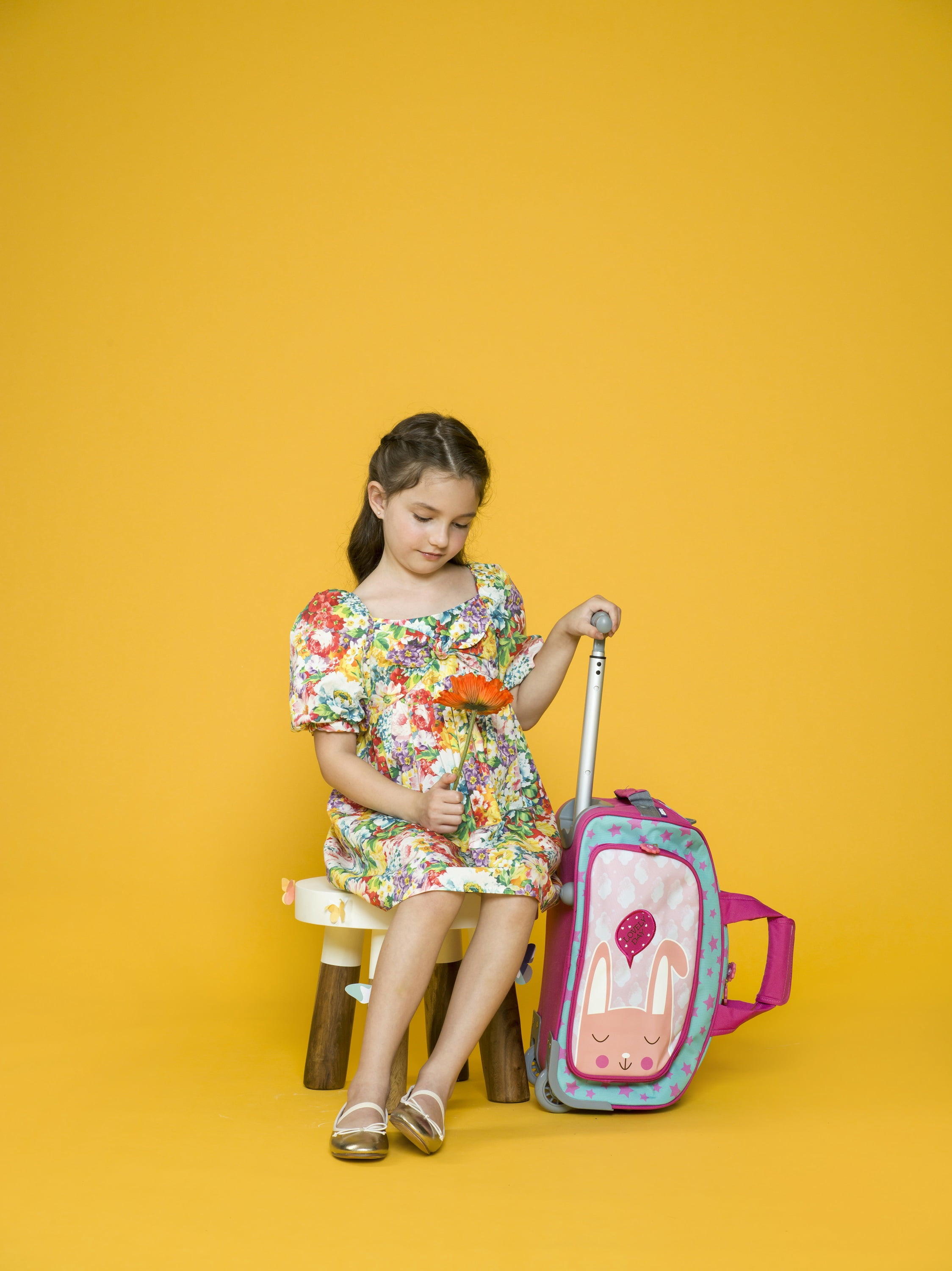 J World Girls Kids Travel Duffle Bag with Wheels Carry-on, Princess