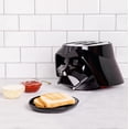 thumbnail image 4 of Uncanny Brands Star Wars Darth Vader Halo tostador - Ilumina y hace sonidos de sable de luz, 4 of 5