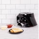 thumbnail image 4 of Uncanny Brands Star Wars Darth Vader Halo tostador - Ilumina y hace sonidos de sable de luz, 4 of 5
