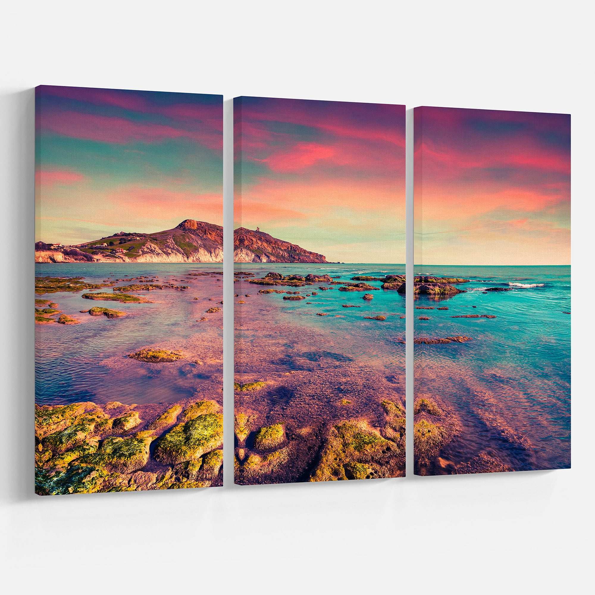 Designart 'Giallonardo Beach Colorful Sunset ' Seashore Photo Canvas Print
