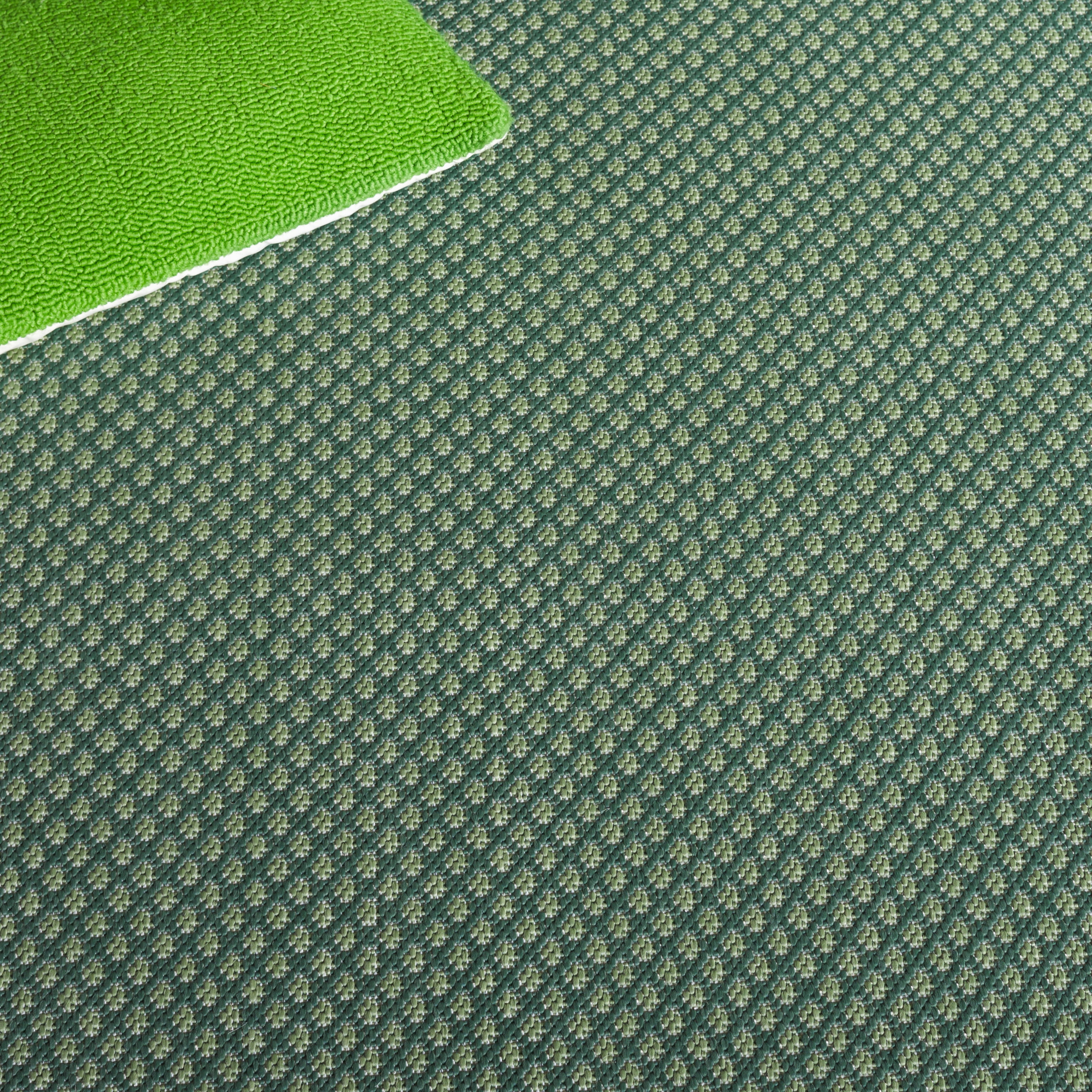 SAFAVIEH Terrace Gina Geometric Indoor/Outdoor Area Rug, Green/Ivory, 5'3" x 7'6"