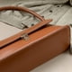 thumbnail image 5 of Bolso Hombro para Mujer Bolso Mano Retro Informal Bolso Axila Sólido Cuero PU (Light Br, 5 of 9