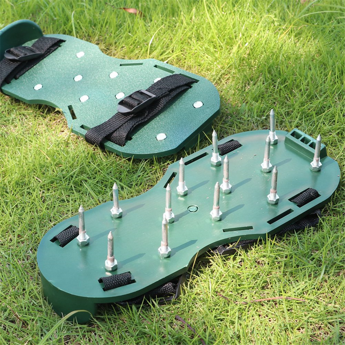 Spikes, Spiked Shoes Ideal for Epoxy Flooring, Overlays, Overlay Installation,1 pair * Green lawn Spiked Shoes 1 pair * Black lawn Spiked Shoes 2 * Wrench 8 * Plastic buckle 52 * Screw,Green & Black