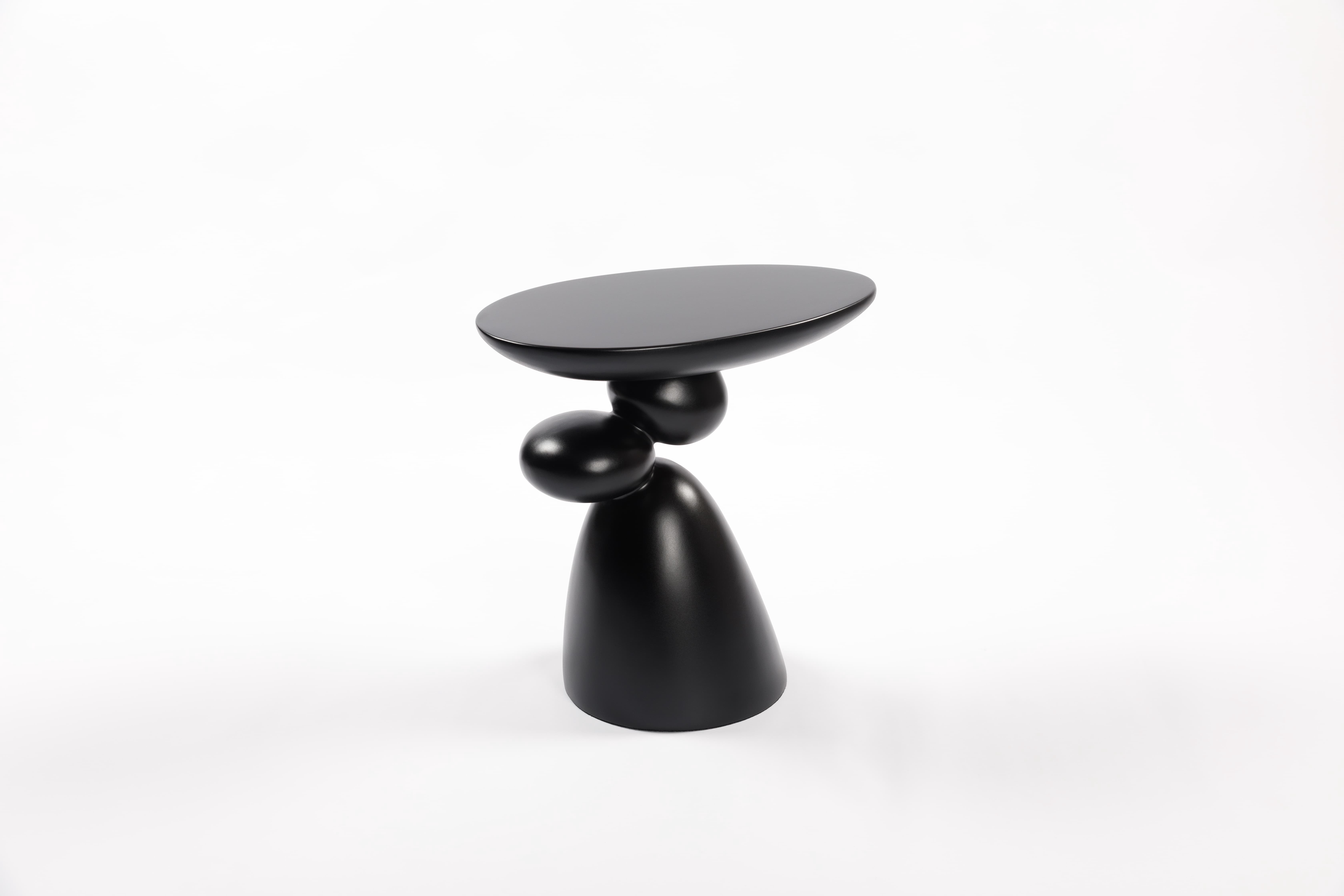 MAYEERTY End Table, Fiberglass Side Table, Modern Minimalist Corner Table, Coffee table with Decoration, Home Decor for Living Room, Bedroom, Guestroom