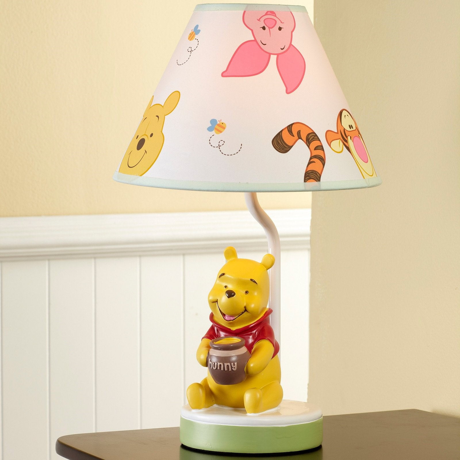 winnie the pooh lamp with balloons