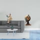 thumbnail image 2 of Figura de , estatua de resina, escultura, adorno de mesa, obra de arte creativa, figura de globo terráqueo, reloj de mesa, ideal para la oficina, 2 of 8
