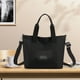 thumbnail image 1 of Bolso bandolera impermeable de gran capacidad | Bolsa de viaje y gimnasio de nailon de 15-20 L para hombres, mujeres y estudiantes | Bolso de hombro compatible con portátiles para el trabajo, la, 1 of 7