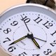 thumbnail image 4 of CHAO Reloj despertador, temporizador mecánico de cuerda con doble campana, 4", 4 of 5