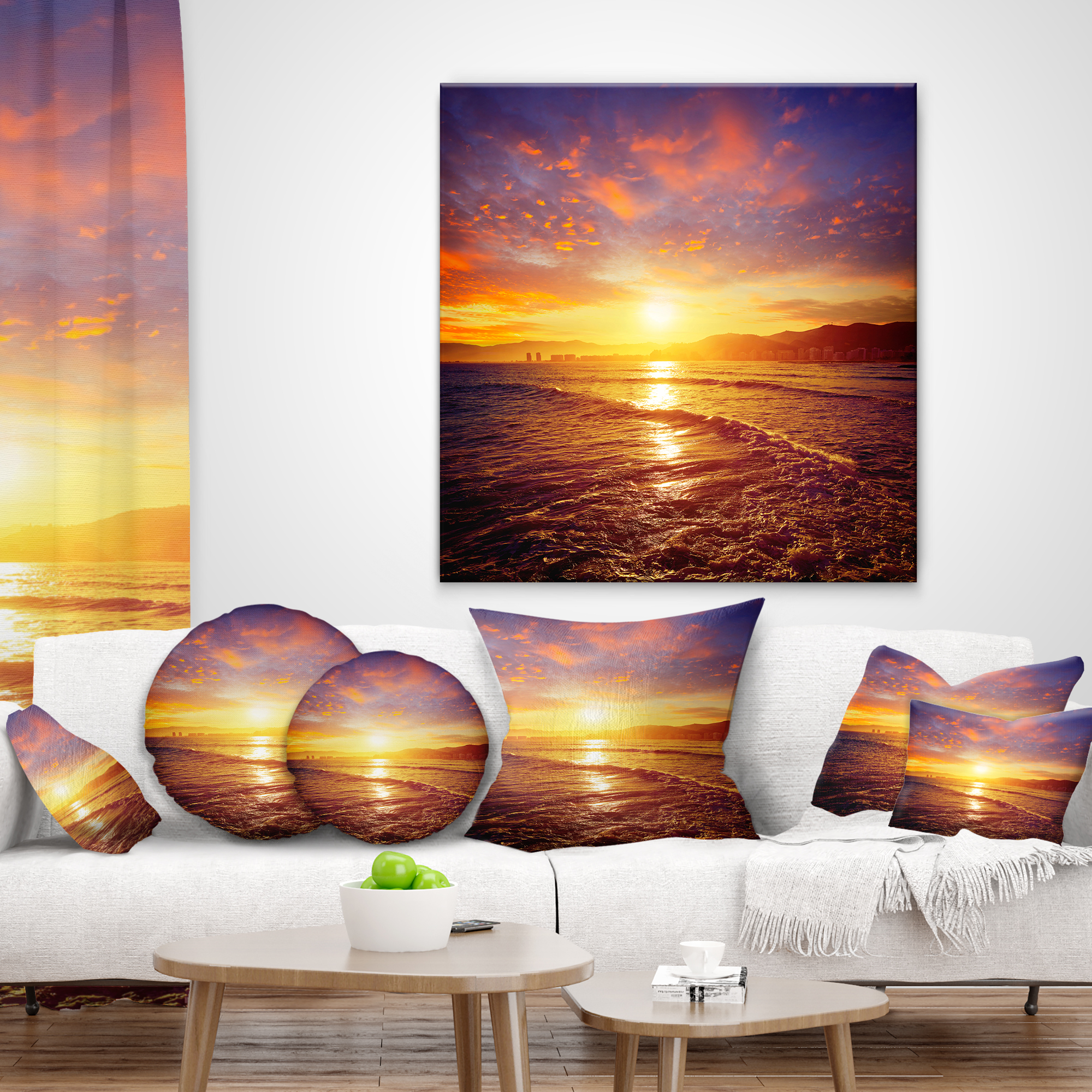 Designart Cullera Playa Los Olivos Beach - Modern Beach Throw Pillow - 18x18