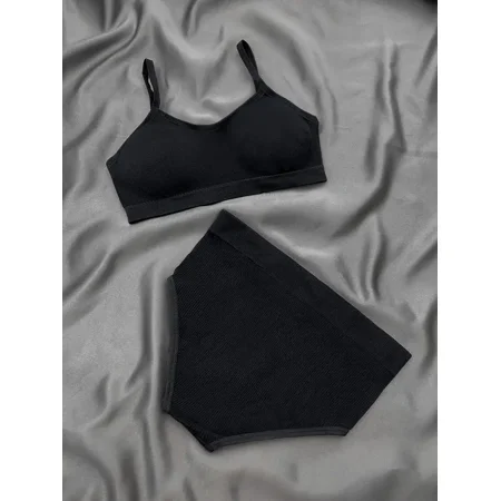 

Seamless Ribbed Knit Sports Lingerie Set Comfortable Elastic Bra & Bikini Panty Women‘s Lingerie & Underwear