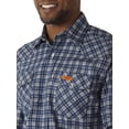 thumbnail image 2 of Camisa Wrangler Riggs Workwear FR resistente al fuego, 2 veces de altura, 2 of 4
