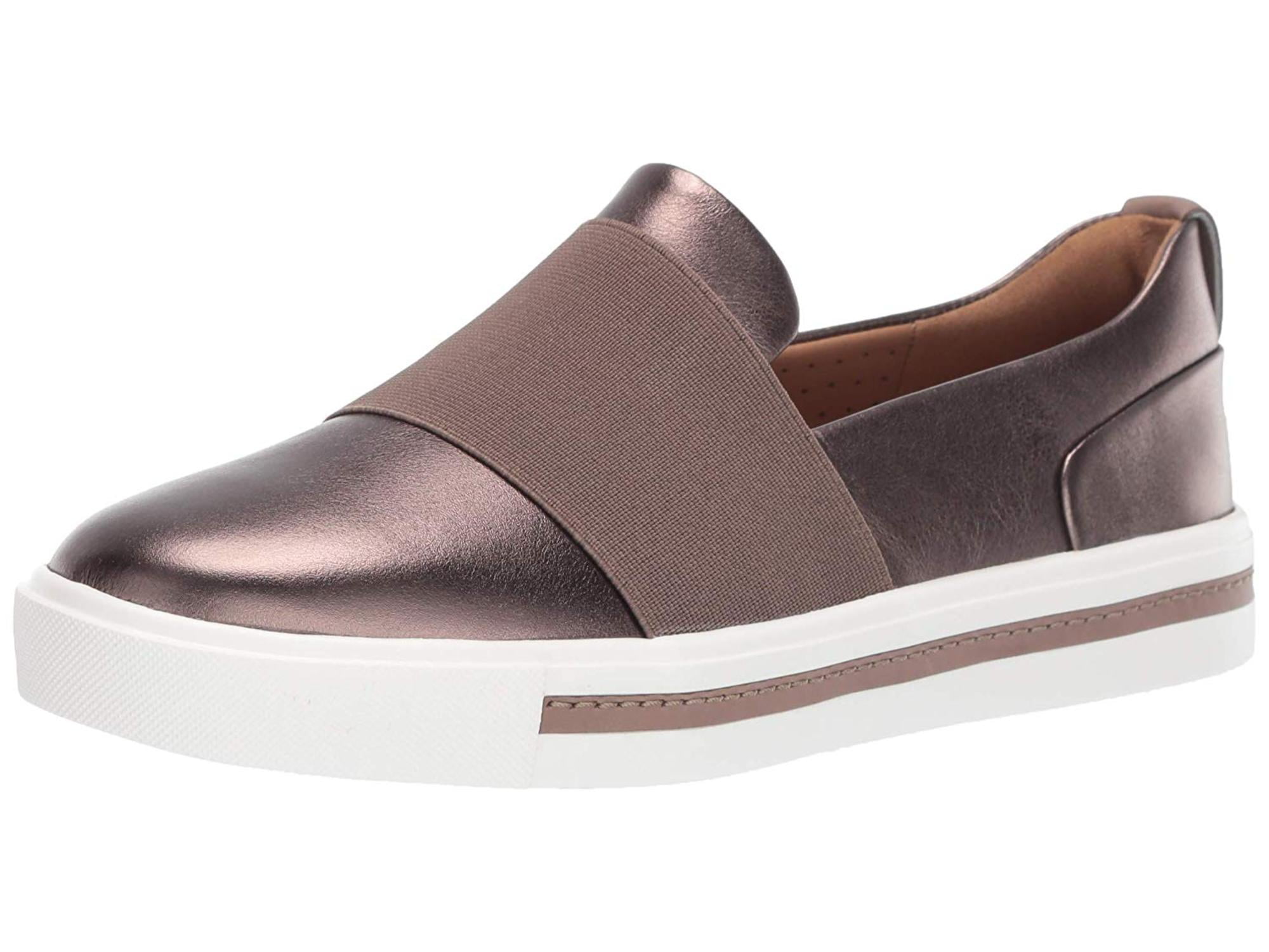 clarks women's slip on sneakers