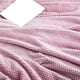thumbnail image 5 of Manta refrescante de vellón de leche con diseño de jacquard, manta de verano para una sola siesta, para sofá, cama, oficina, color pasta de frijoles, 150 x 200 cm, 5 of 5