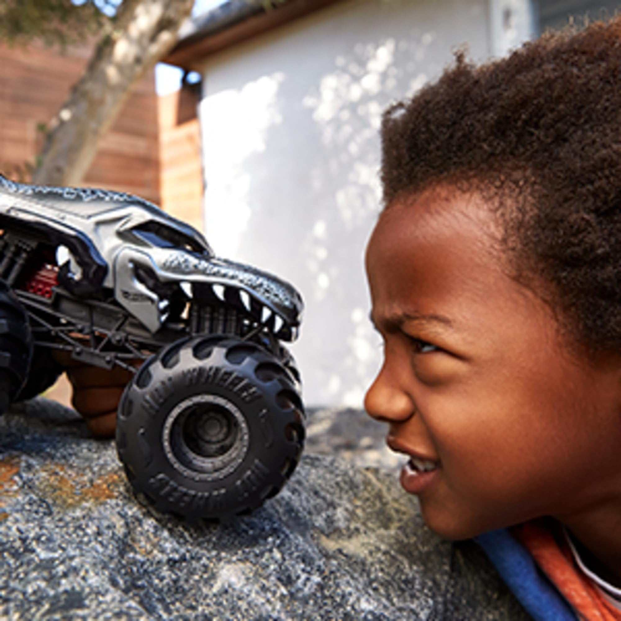 Hot Wheels Monster Trucks Oversized Iron Man