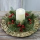 thumbnail image 1 of Guirnalda navideña con velas y frutos rojos | Decoración artificial de eucalipto y cedro | Centro de mesa para decoración navideña, 1 of 5